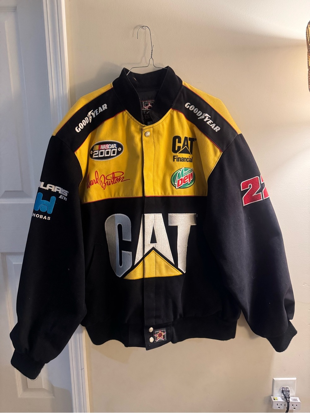 Y2K Men’s vintage' Racing Logo Jacket in Black & Yellow